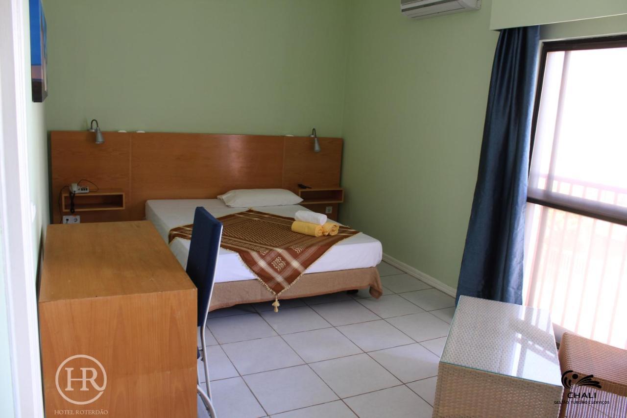 Hotel Roterdao "Under New Management" Πράγια Εξωτερικό φωτογραφία